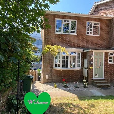 דירות Redhill Town Centre 3 Bed House Near Gatwick Airport, Easy Commute To London מראה חיצוני תמונה