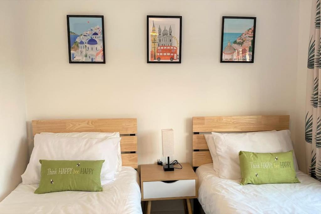 דירות Redhill Town Centre 3 Bed House Near Gatwick Airport, Easy Commute To London מראה חיצוני תמונה
