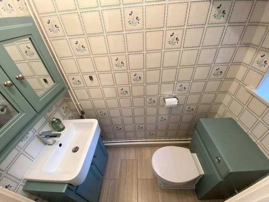 דירות Redhill Town Centre 3 Bed House Near Gatwick Airport, Easy Commute To London מראה חיצוני תמונה