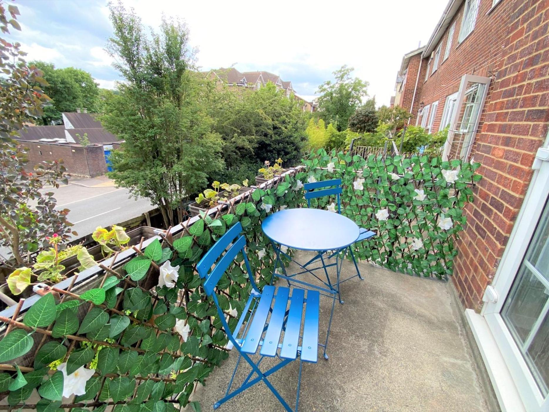 דירות Redhill Town Centre 3 Bed House Near Gatwick Airport, Easy Commute To London מראה חיצוני תמונה